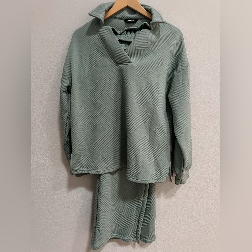 Textured Green Lounge Set